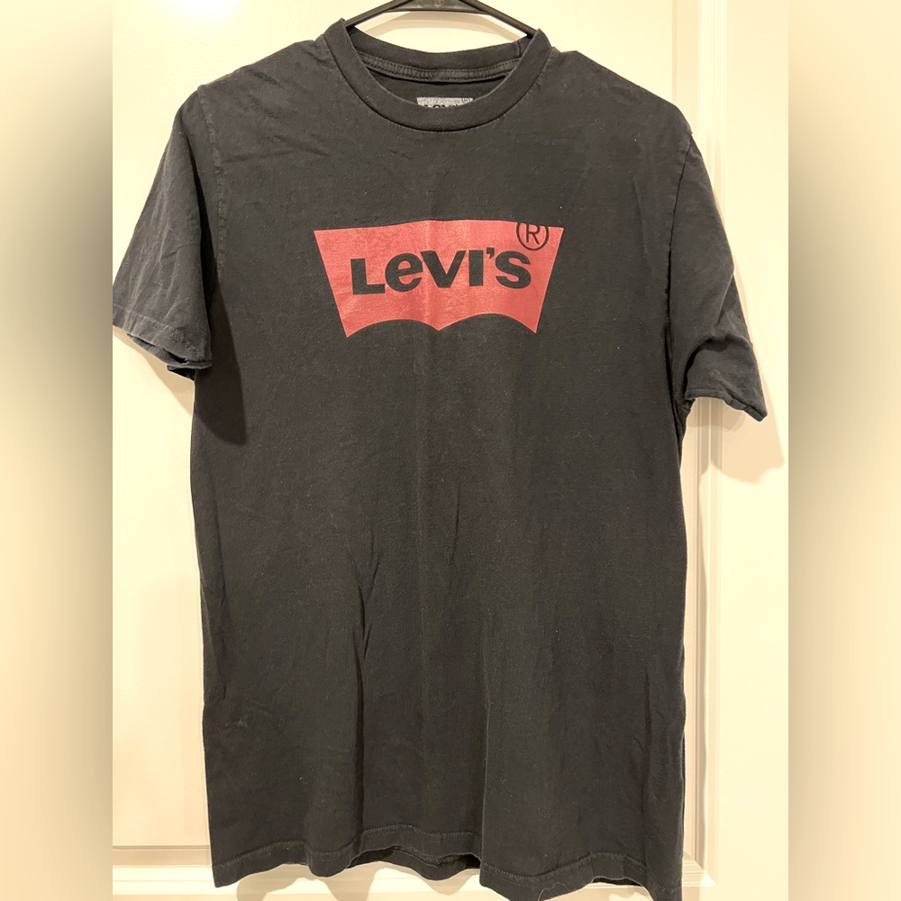 Levi’s T-Shirt, Size Medium, Black